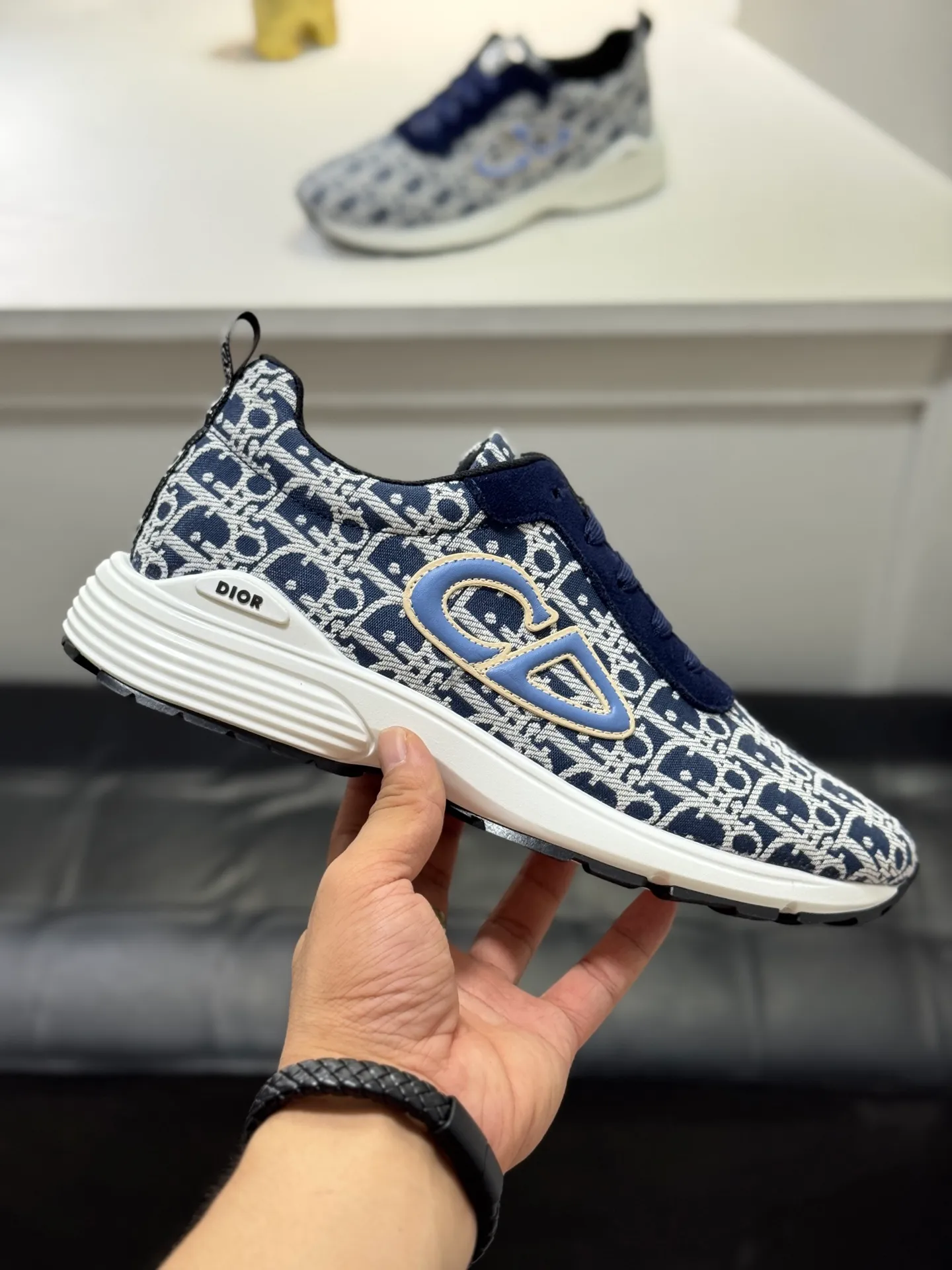 Men's shoes 💰420 [New style] 🏵️🏵️Original quality! Dior🔥Christan Dior (Dior) hot style [new style]⚠⚠️Top purchasing agent🔍🔍Men's HK counters are on sale simultaneously. Sole: The original sole is specially provided by the original factory. The exclusive movable molded sole is super comfortable. The original factory follows the order. 🔍🔍The high-quality multi-color splicing design is exquisite and unique, with canvas upper and mesh lining💪Details determine the quality. We only make shoes with care. You can go in and out of the counter at will. Welcome to compare🇮🇹Size: 38-44 (45 customized)